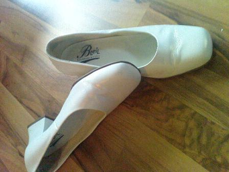 Bild zu Wer heiratet??? Hätte noch Brautschuhe in Gr. 42... - Sparforum - Forum rund ums Sparen