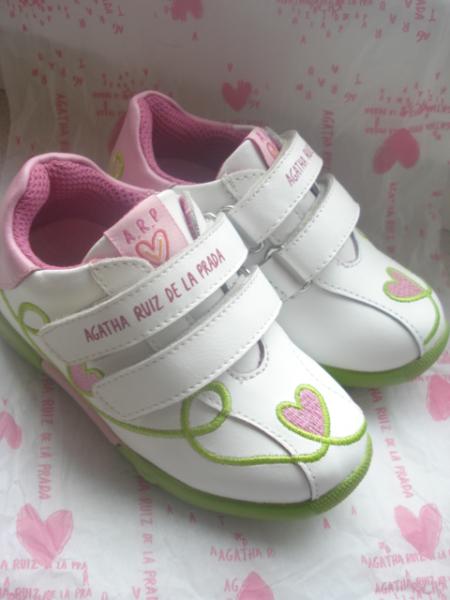 Bild zu Prada Schuhe für Mädchen Gr. 21, fallen aus wie 20 - Sparforum - Forum rund ums Sparen