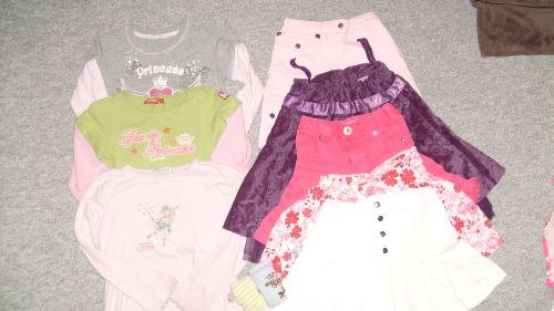 Bild zu 30 teiliges Mädchenpaket 104-116 H&M, S.Oliver, Esprit uvm. TOPTOP - Sparforum - Forum rund ums Sparen