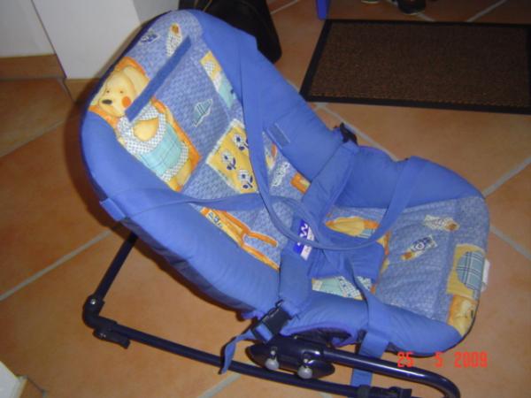 Bild zu Babywippe + Schlafsack 80 cm + Holztrapez günstig abzugeben ! - Sparforum - Forum rund ums Sparen