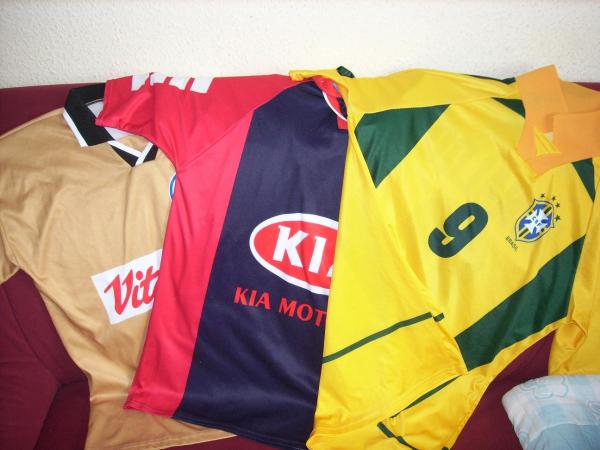 Bild zu Trikots Gr. 152/158 10€ inkl Nw*** - Sparforum - Forum rund ums Sparen