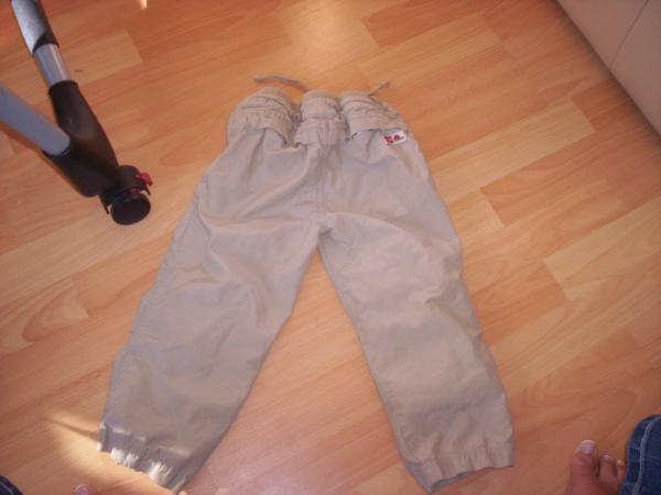 Bild zu Jungs-Hose von LEGO Gr. 98 (hat EUR 50 gekostet) für EUR 8,50 - Sparforum - Forum rund ums Sparen
