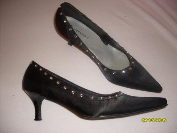 Bild zu Zu verkaufen: Schwarze Damen Pumps Gr. 39 zweimal getragen - Sparforum - Forum rund ums Sparen