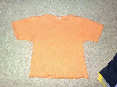 Bild zu Mädchen Tshirt Orang Gr. 110/116 abzugeben - Sparforum - Forum rund ums Sparen