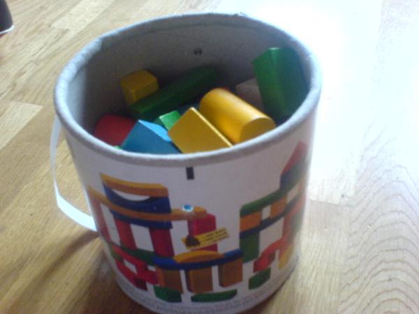 Bild zu braucht jemand bunte holzbausteine im eimer von eichhorn? - Sparforum - Forum rund ums Sparen