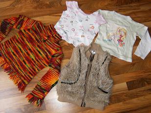 Bild zu Wer erlöst mich von diesen Sachen---Hier-->Mädchen 4Teile Gr.122 - Sparforum - Forum rund ums Sparen