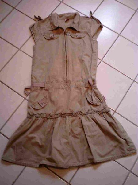 Bild zu Biete 10 Mädchen Kleider in 140 146 viel H und M - Sparforum - Forum rund ums Sparen