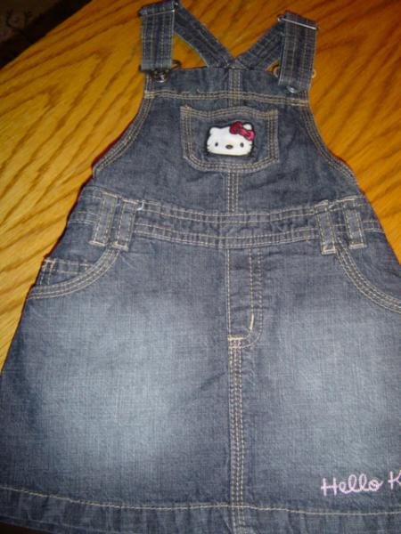 Bild zu Hello Kitty Latzkleid Gr.80 neuw - Sparforum - Forum rund ums Sparen