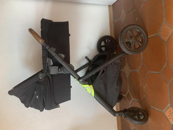 Bild zu Starterpaket Kinderwagen, Babyschale - Suche - Biete