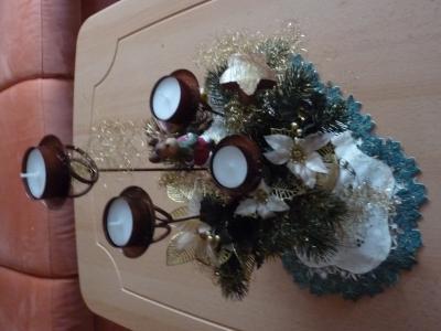 Bild zu Adventsgesteck fertig - Weihnachten