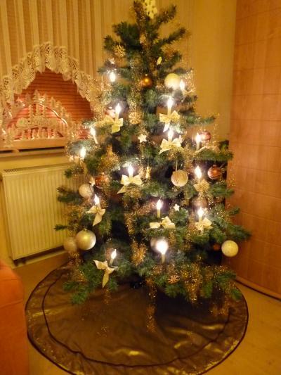 Bild zu So... jetzt steht auch mein Baum - Weihnachten