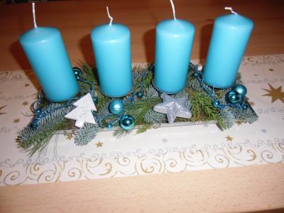 Bild zu unser Adventsgesteck in türkis, weiß, silber..........ich habe mich getraut - Weihnachten