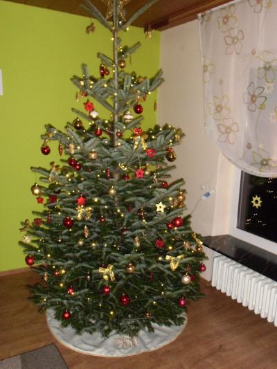 Bild zu auch unser Baum ist fertig ;-) - Weihnachten