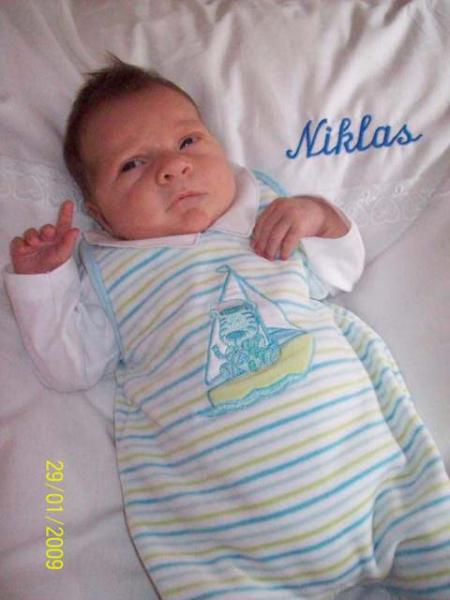 Bild zu nochmal bilder von meinem zwerg :-) - Forum für Januar - Mamis