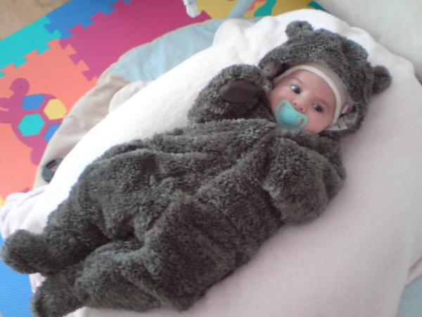 Bild zu Zeigt auch mal eure Lieblinge!!! Hier unser Sophia-Bärchen! - Forum für Januar - Mamis