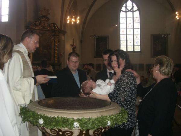 Bild zu schaut mal unsere tauf-torte,-kerze und kleid - Forum für Januar - Mamis