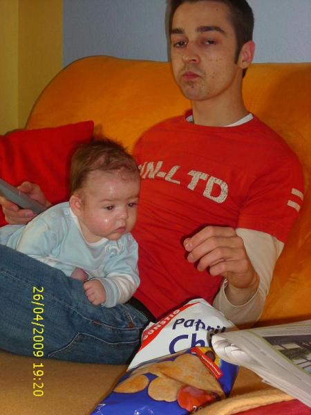 Bild zu ganz der papa :-) die 1.vorliebe - Forum für Januar - Mamis