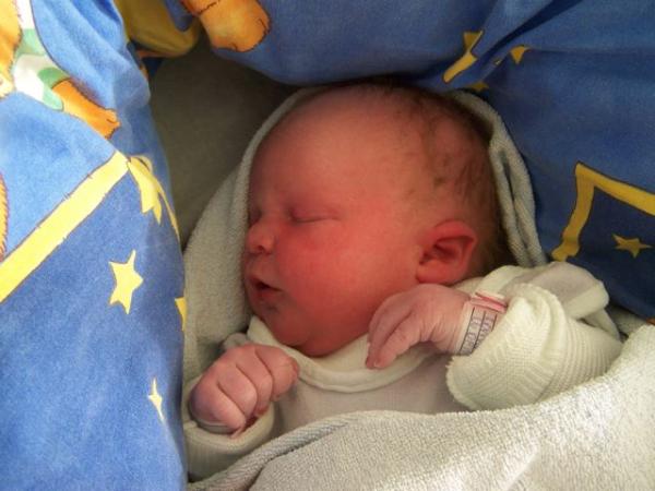 Bild zu meine freundin die mit beim ks war hat mir endlcih mal die fotos vom kh - Forum für Januar - Mamis