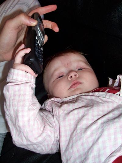 Bild zu ashley hat mit oma telefoniert (bildchen) - Forum für Januar - Mamis