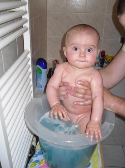 Bild zu tummy tub - Forum für Januar - Mamis