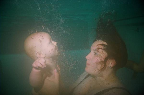 Bild zu Fotos vom Babyschwimmen und Badbytauchen - Forum für Januar - Mamis