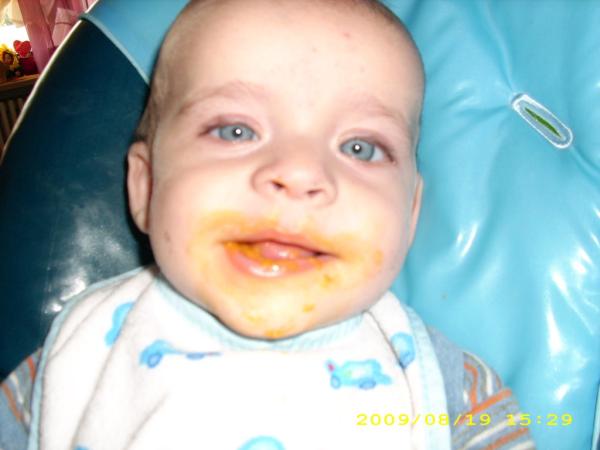 Bild zu Hier noch ein paar Fotos von Luca. - Forum für Januar - Mamis