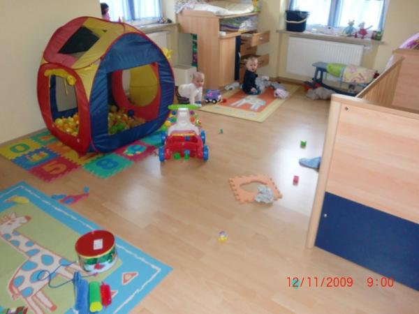 Bild zu Da lässt man die Zwillinge mal 10 Min. bei geschlossener Tür in ihrem Zimmer... - Forum für Januar - Mamis