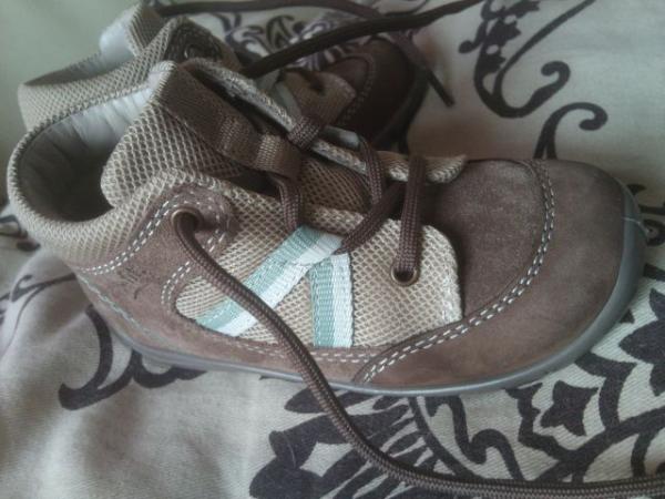 Bild zu wie versprochen...die bilder von den schuhen - Forum für Januar - Mamis