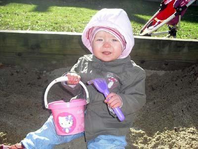 Bild zu wir waren heute auf dem spielplatz... - Forum für Januar - Mamis