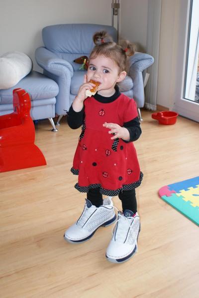 Bild zu Sophia hat irgendwie zu große Füße! BILD! - Forum für Januar - Mamis