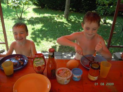Bild zu Hier mal meine zwei Jungs! - Forum für Januar - Mamis