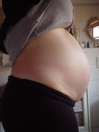 Bild zu Erstes aktuelles Bauchbild;-)) - Forum für Januar - Mamis