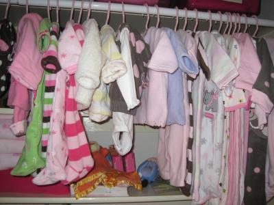 Bild zu Habe heute den Schrank eingeraeumt....viele Bilder !!!!!!!! - Forum für Januar - Mamis