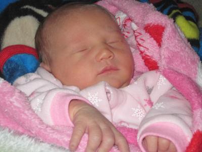 Bild zu Meine Kleine wurde mit 2 Zaehnen geboren.... - Forum für Januar - Mamis