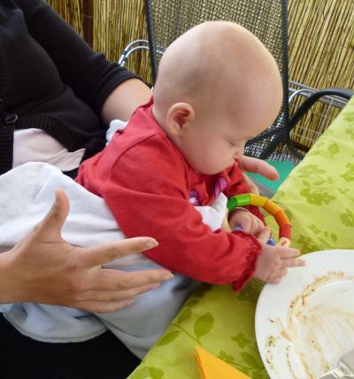 Bild zu Schaut mal, heut das erste mal allein hochgezogen ohne Hilfe - Forum für Januar - Mamis