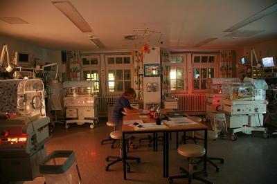 Bild zu habe grad ein foto von Léos erstem "Kinderzimmer" gefunden.. - Forum für Januar - Mamis