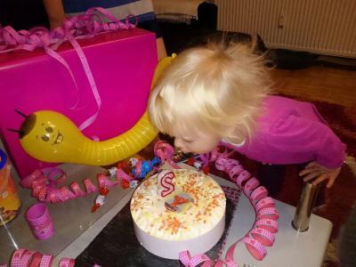 Bild zu Amy hat ihren 2 Ten Geburtstag - Forum für Januar - Mamis
