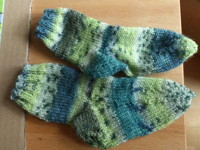Bild zu mein erstes paar Socken - Forum für Januar - Mamis
