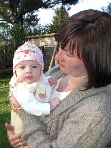 Bild zu Im Garten... :) - Forum für Februar - Mamis