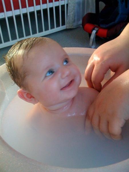 Bild zu Tummy Tub oder Wanne? - Forum für Februar - Mamis