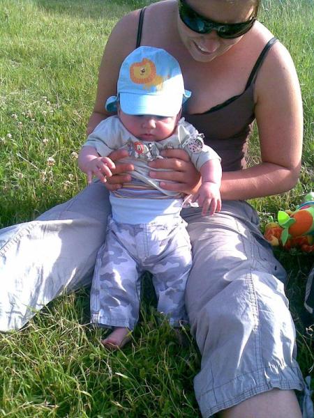 Bild zu Das erste Mal Gras gespürt... - Forum für Februar - Mamis