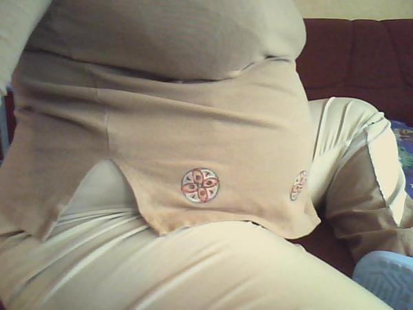 Bild zu Mal ein aktuelles Foto von meinem Babybauchi - Forum für Februar - Mamis