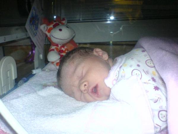Bild zu Hier noch ein Foto von Christinas Laura - Forum für Februar - Mamis
