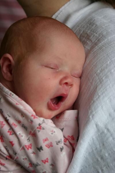 Bild zu Meine 2 Lieblingsbilder meiner kleinen Mausi... - Forum für Februar - Mamis