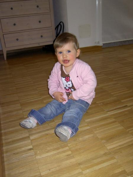 Bild zu Ich würde gerne noch mehr Fotos von euren Zwergen sehen... Hier ist eines von - Forum für Februar - Mamis