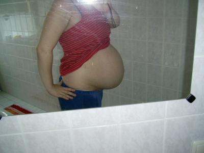 Bild zu Ich präsentier dann auch ma meinen Bauchi :) - Forum für Februar - Mamis