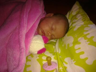 Bild zu Mausi ist heute 1 Monat alt(naja, eigentlich erst 23:58)!!! - Forum für Februar - Mamis