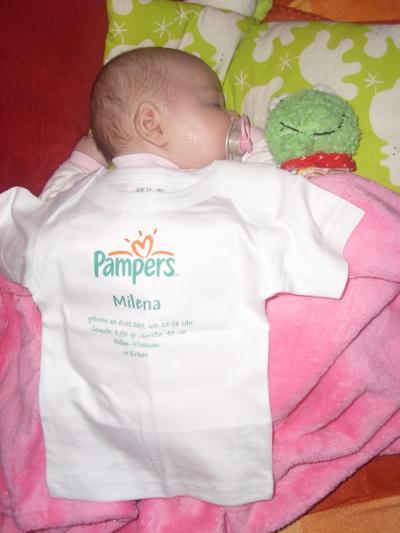 Bild zu Unser Pampers T-shirt kam heute! - Forum für Februar - Mamis