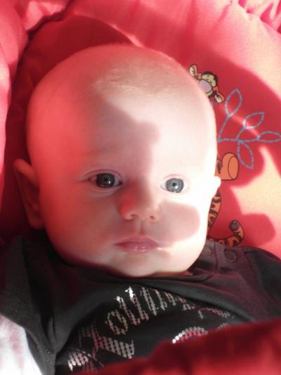 Bild zu Ein neues Foto von meiner Maus:-) - Forum für Februar - Mamis
