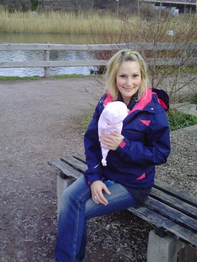 Bild zu So, nun auch mal ein Foto mit Tragemaus! - Forum für Februar - Mamis